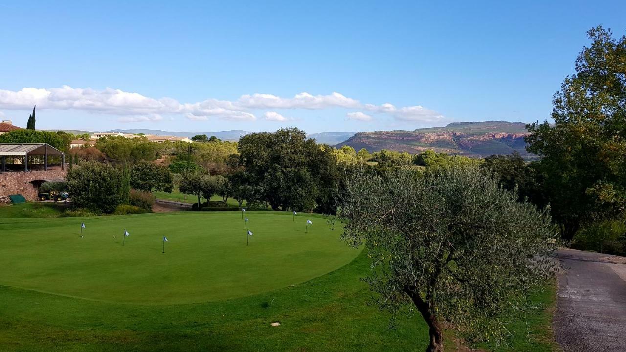 Villa au golf de St-Endréol La Motte Esterno foto